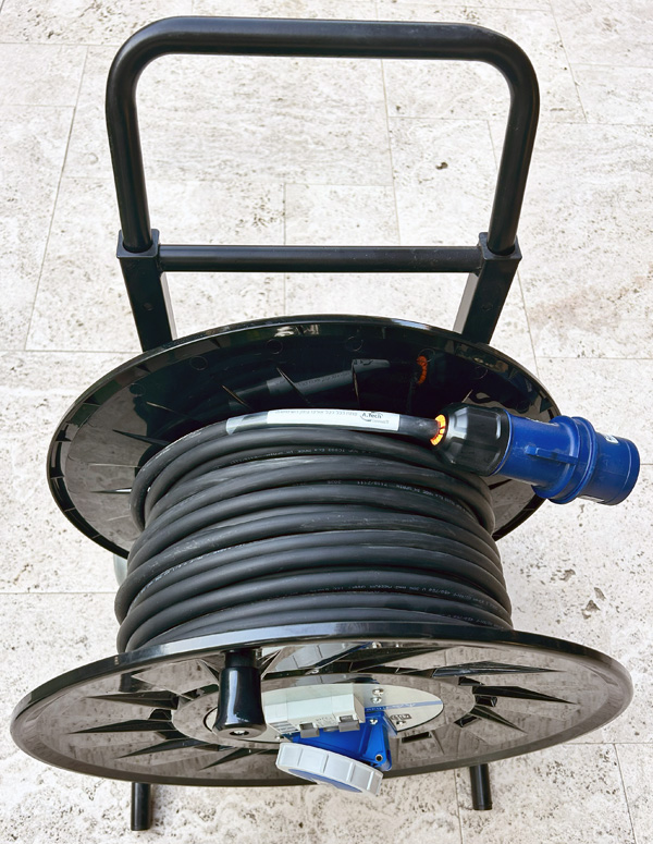 תןף/גלגלת לכבל מאריך חד פאזי 32 אמפר