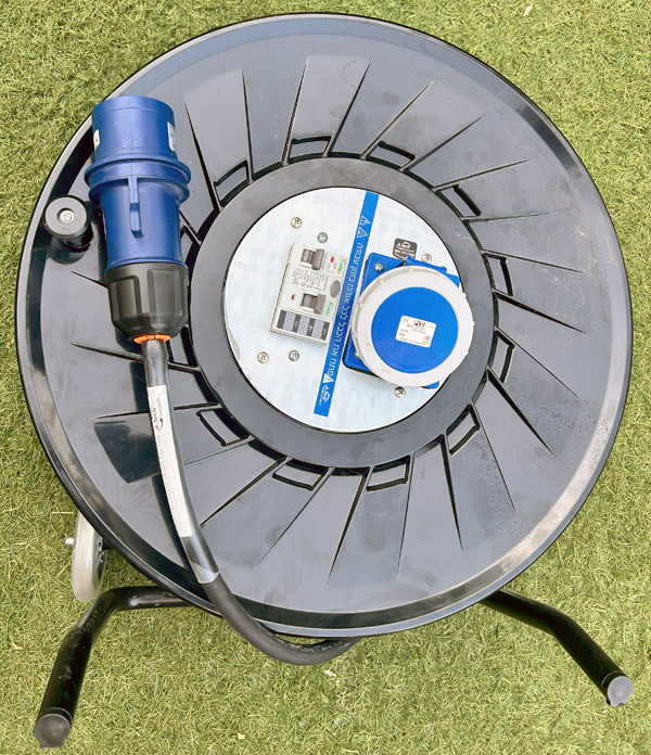 גלגלת תעשייתית לכבל מאריך 50 מטר חד פאזי