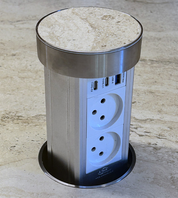 התקנת פנל שקעים חבוי/קופץ אינטגרלי טבעי בשיש במראה טבעי