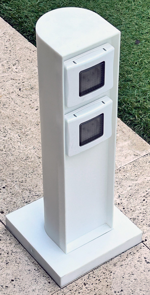 עמודון שקעים חוץ אלומניום - לבן