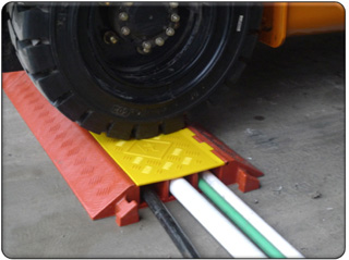 תעלת דריכה SAFEWAY PU3X225